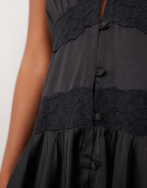 Miss Selfridge Petite Satin-Kleid mit Spitzeneinsatz und Zipfelsaum in Schwarz, 4 von 4