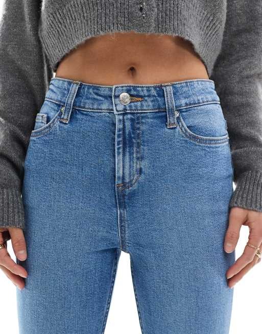 Miss Selfridge Petite – Skinny Jeans in mittelblauer Waschung, 4 von 5