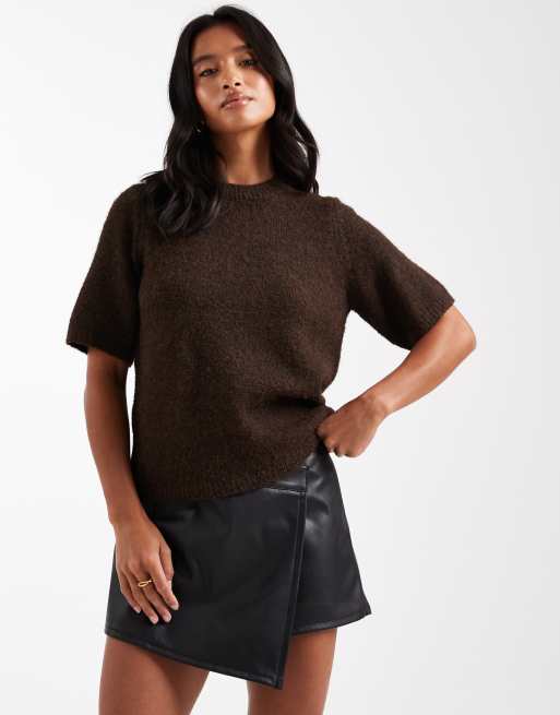 Miss Selfridge Petite - Skort van imitatieleer in zwart, 2 van 5