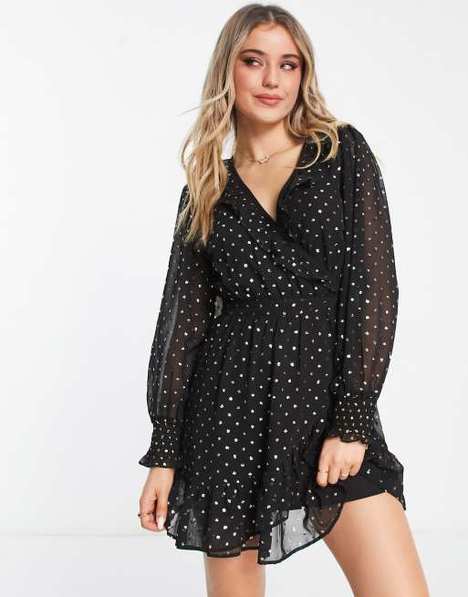 Miss Selfridge Petite - Sort chiffon-minikjole med flæser og slå-om-design 