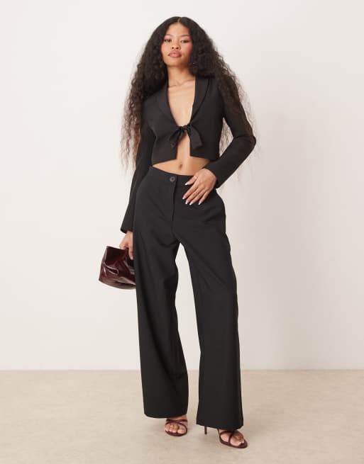 Miss Selfridge Petite - Sort cropped blazer med sløjfebåndsdetalje, 3 af 4