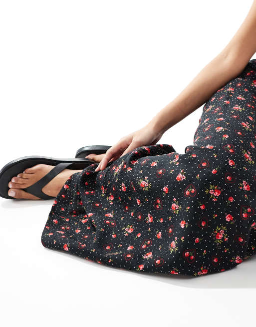 Miss Selfridge Petite spun maxi skirt in black/heart print, 3 of 5
