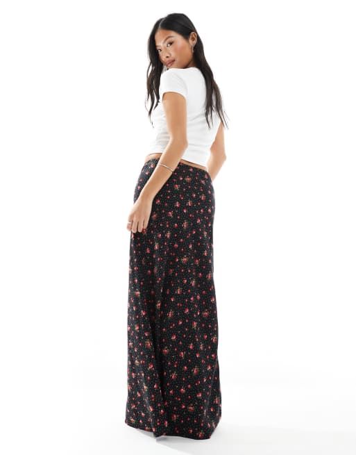 Miss Selfridge Petite spun maxi skirt in black/heart print, 4 of 5