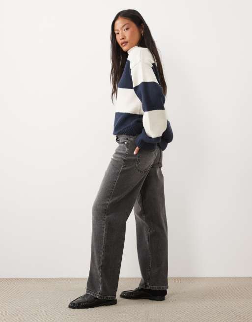 Miss Selfridge Petite straight leg jeans in charcoal, 3 of 5