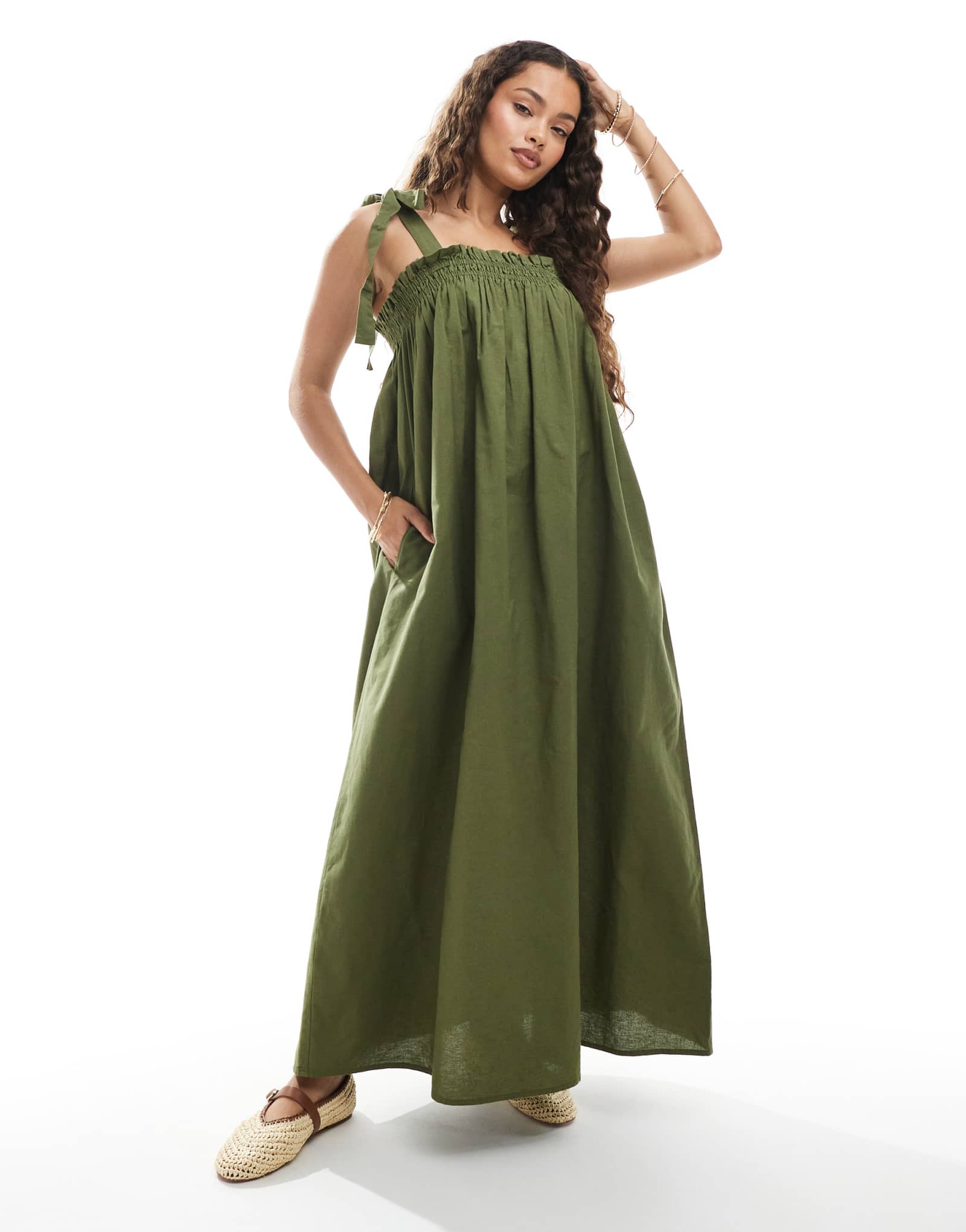 Миниатюрное макси-платье-халат из поплина на бретельках Miss Selfridge оливкового цвета