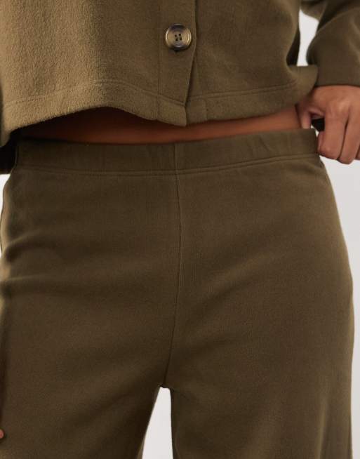 Miss Selfridge Petite super soft pant co-ord in olive, 3 of 5