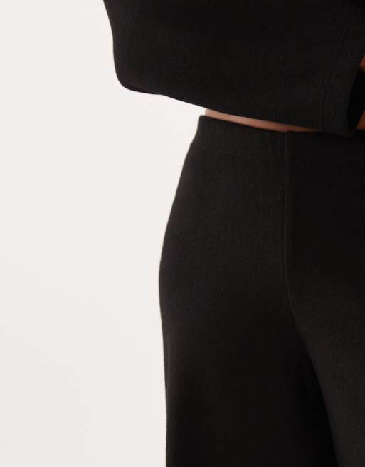 Miss Selfridge Petite super soft trouser co-ord in black, 3 of 5