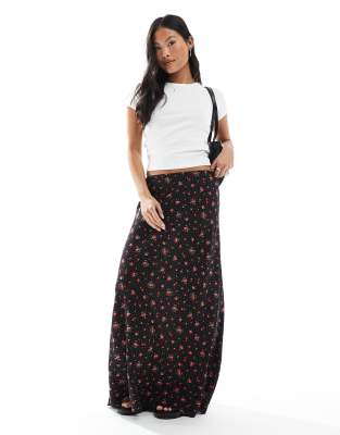 Miss Selfridge Petite – Svart maxikjol med hjärtmönster - view 1