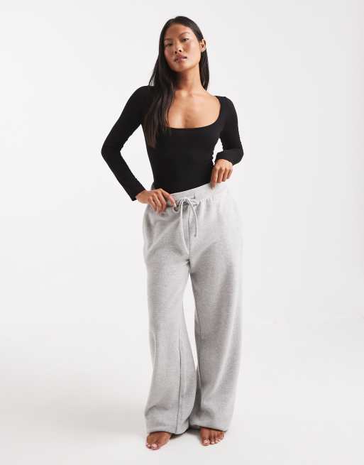 Miss Selfridge Petite – Svart, vid body med djup ringning, 3 av 4