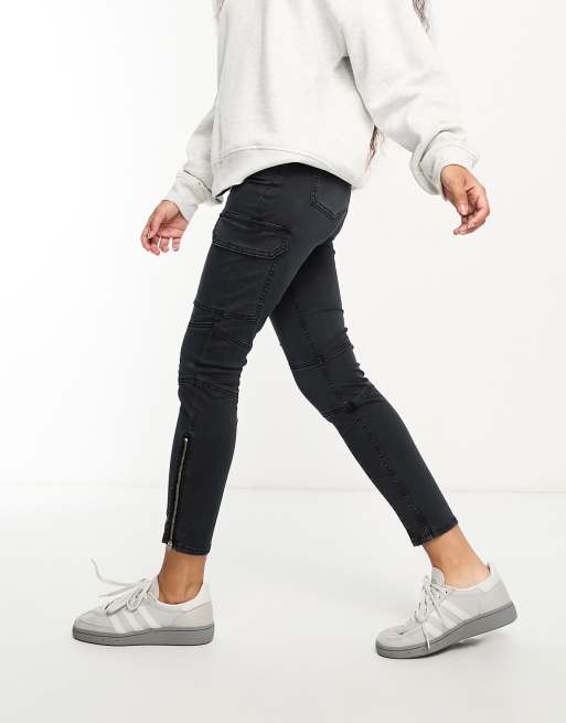 Miss Selfridge Petite – Svarta skinny cargojeans, 3 av 5