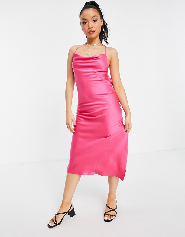  Sprzedawanie Miss Selfridge Petite – Sznurowana satynowa sukienka w kolorze rÓżowym na ramiączkach Jaskrawy rÓż