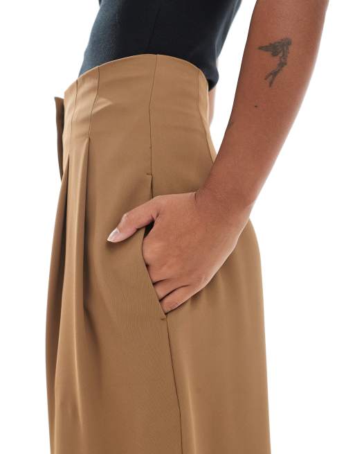 Miss Selfridge Petite tailored barrel leg trouser in tobacco, 4 of 5