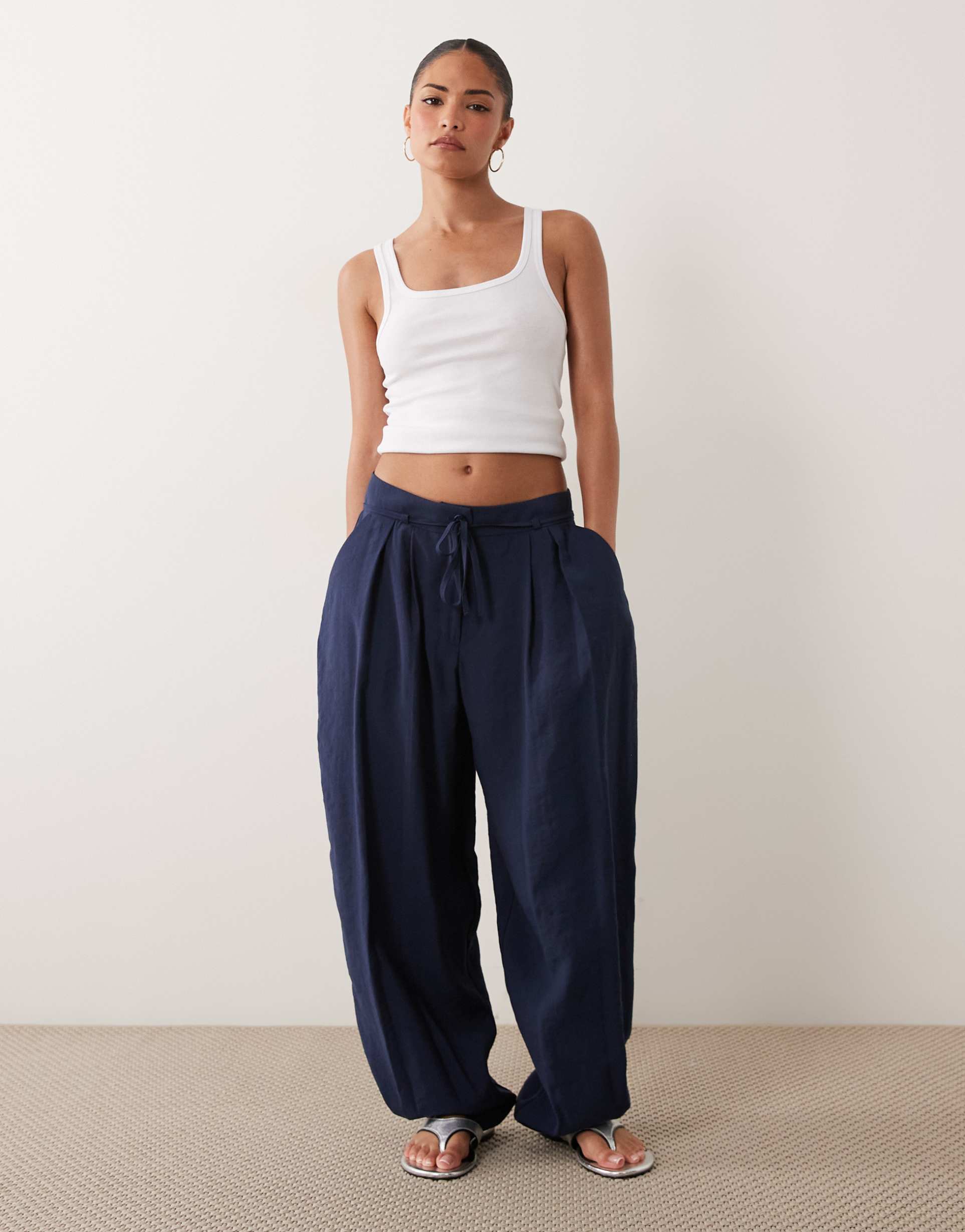 miss selfridge petite tailored fluid balloon pants in navy