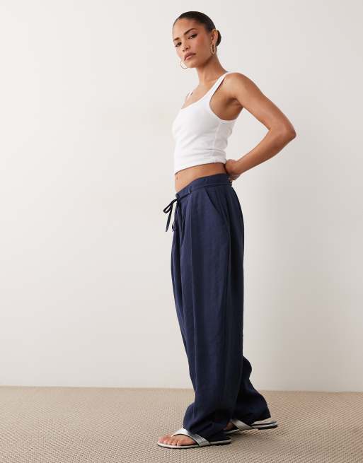 Miss Selfridge Petite tailored fluid balloon trouser in navy, 2 of 5