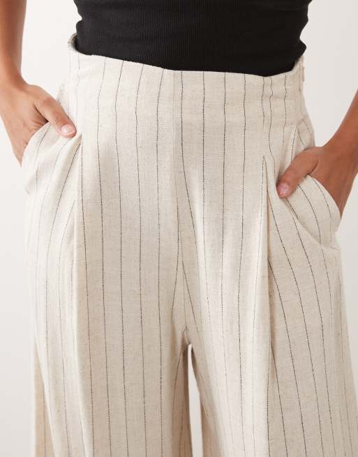 Miss Selfridge Petite tailored linen look palazzo trouser in neutral stripe, 3 of 5