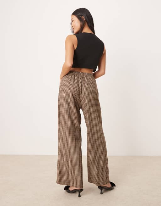 Miss Selfridge Petite tailored pull on pants in brown check | ASOS