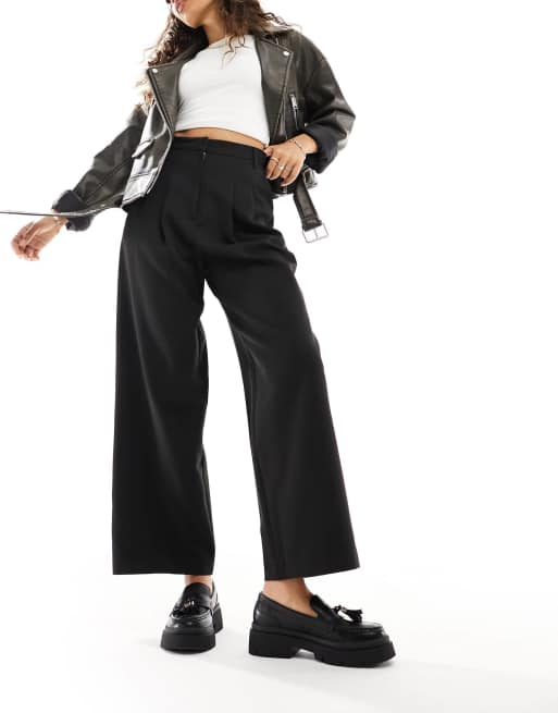 Miss Selfridge Petite tailored wide leg pants in black, 2 of 5