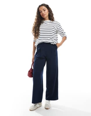 tailored wide leg pants in navy