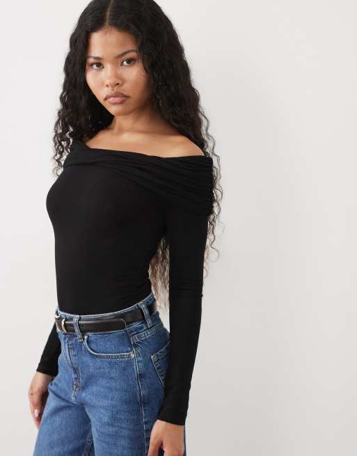 Miss Selfridge Petite wrap bardot bodysuit in black, 3 of 4