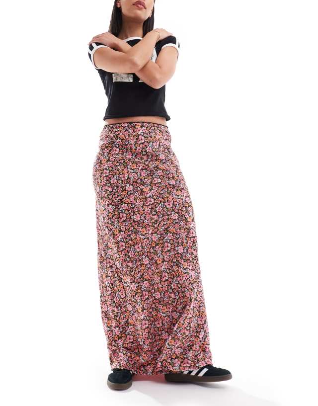 Miss Selfridge - picot trim bias maxi skirt in multicolour floral