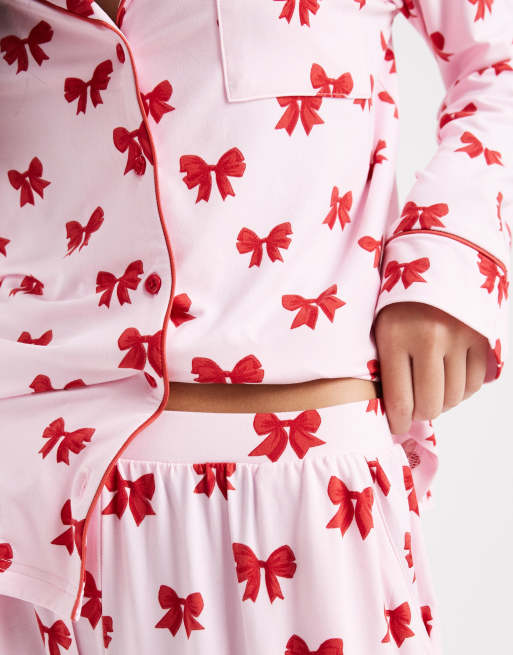 Miss Selfridge - Pigiama morbidissimo in jersey con stampa di fiocchi, 3 di 4