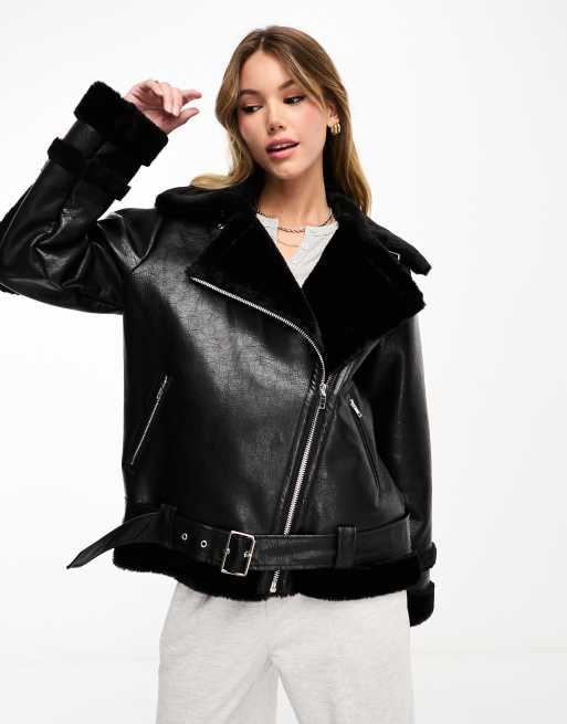 Miss Selfridge - Pilotenjack van craquelé imitatieleer met voering van imitatiebont en lange pasvorm in zwart