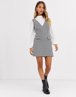 pinafore check