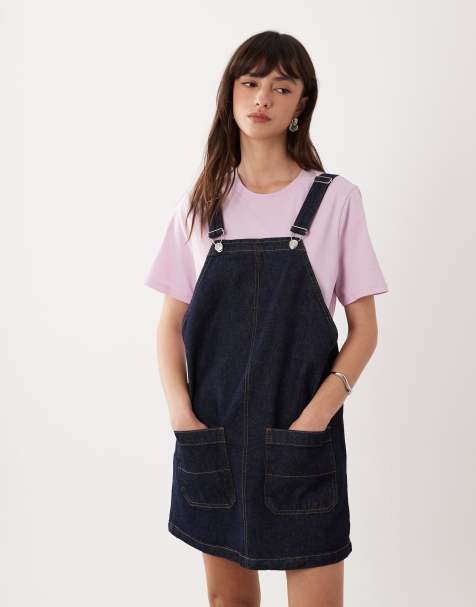 Miss Selfridge - Pinafore-kjole i denim med spændedetalje - view 1