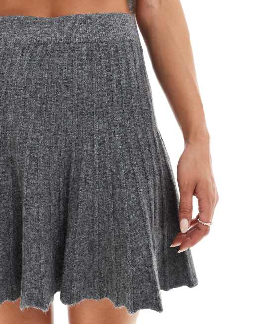 Miss Selfridge pleated flippy knit mini skirt in charcoal | ASOS