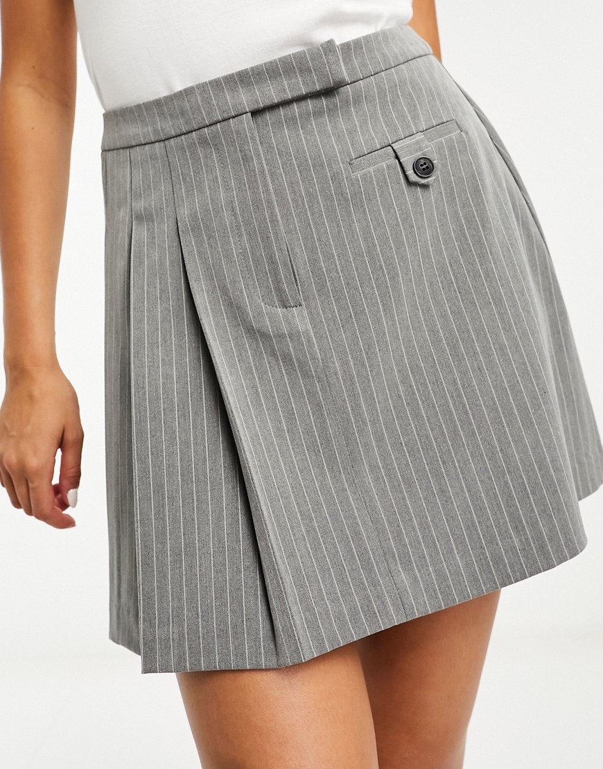 Miss Selfridge Pleated Skirt Mini In Gray Pinstripe
