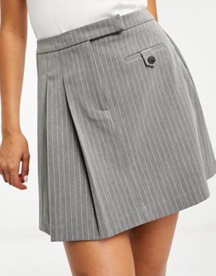 Miss Selfridge pleated skirt mini in grey pinstripe