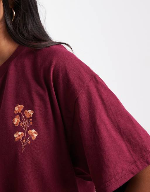 Miss Selfridge – Plommonfärgad T-shirt med blommigt tryck, 2 av 4