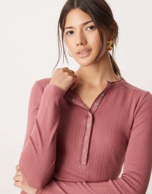 Miss Selfridge pointelle popper top in rose-Brown