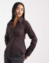 Miss Selfridge - Chemise ajustée en popeline à rayures - Marron