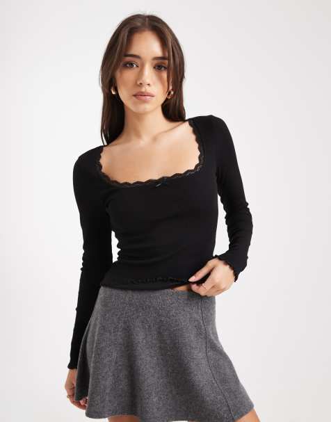 Miss Selfridge – Prążkowany czarny top z kwadratowym dekoltem - view 1