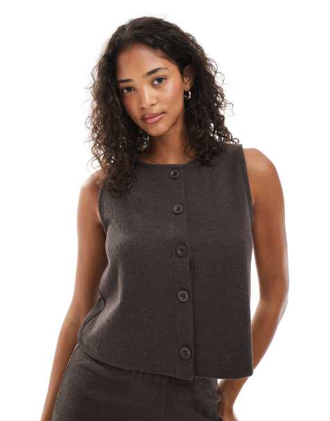 Miss Selfridge – Premium – Brun, mjuk och ribbad kostymväst, del av set - view 1