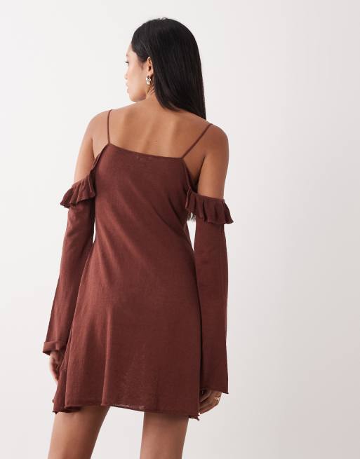 Miss Selfridge premium linen blend knit ruffle cold shoulder mini dress in chocolate, 3 of 4