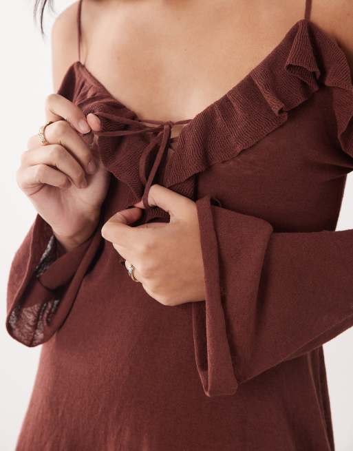 Miss Selfridge premium linen blend knit ruffle cold shoulder mini dress in chocolate, 4 of 4