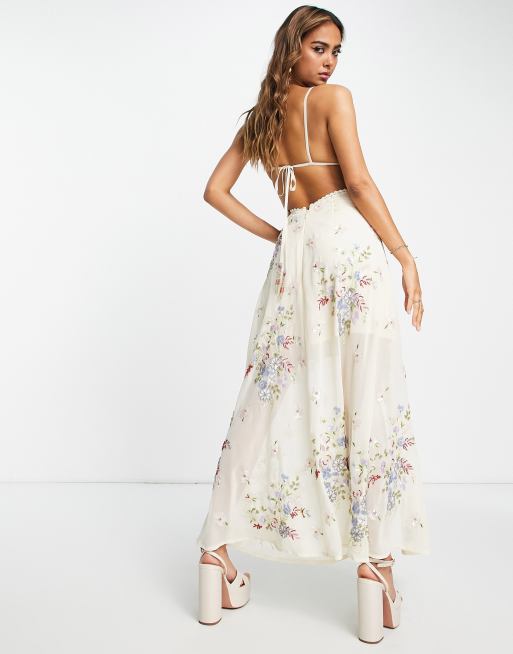 Miss Selfridge – Premium – Maxikleid in Elfenbeinweiß mit Blumenverzierung , 2 von 4