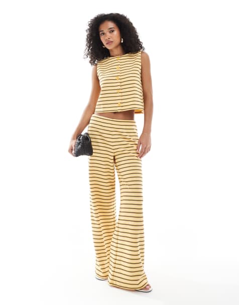 Miss Selfridge Premium – Miękki prążkowany zestaw: kamizelka i spodnie - view 1