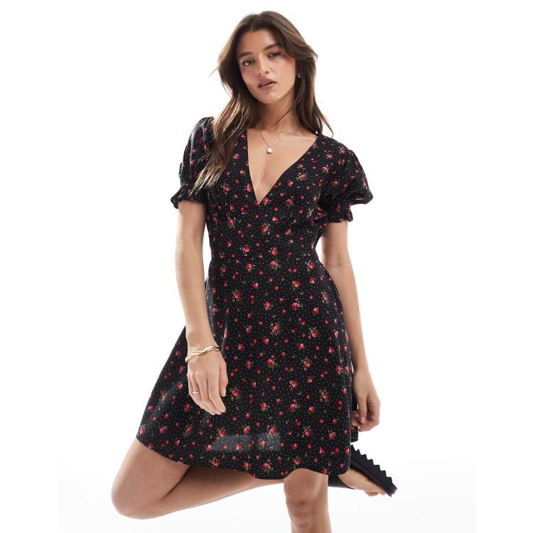 207946400-1-blackheartprint?$