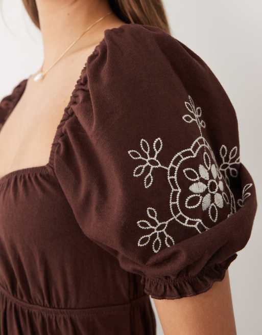 Miss Selfridge puff sleeve maxi dress with embroidery in chocolate brown , 4 of 4
