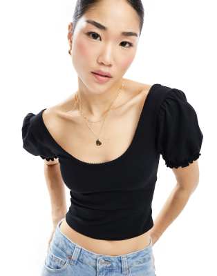 puff sleeve milkmaid top in black-Multi