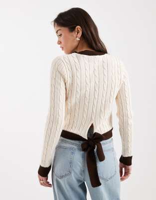 Pull en maille à naud dans le dos-rose L