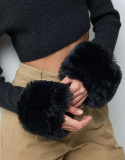 Miss Selfridge pull en maille col rond avec col et poignets en faux-fur noir, 4 de 4