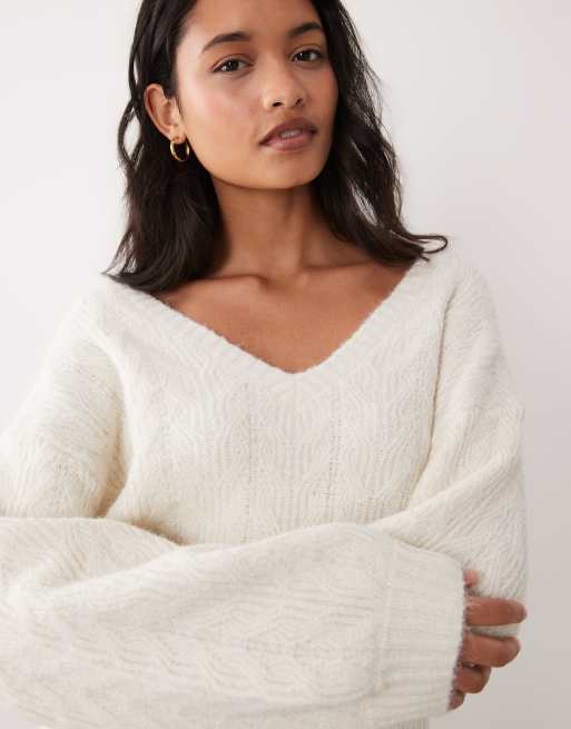 Miss Selfridge pull en maille torsadée avec détail nœud en crème, 2 de 4