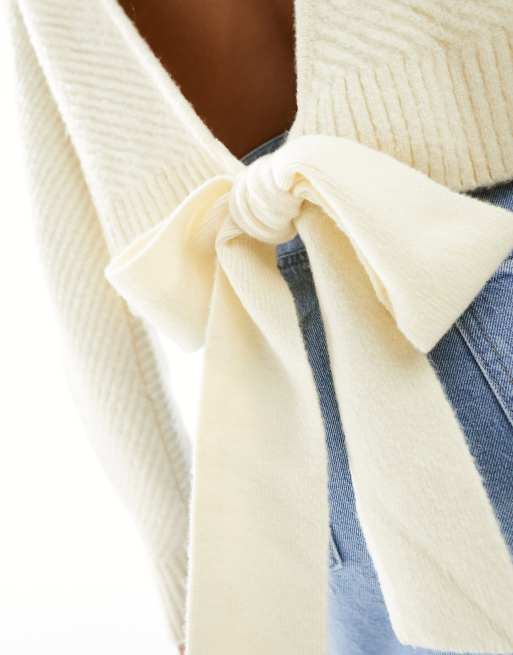 Miss Selfridge – Pullover in Cremeweiß mit Stehkragen und gebundenem Rückenausschnitt , 3 von 4