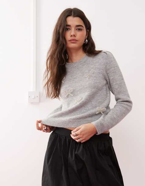 Miss Selfridge – Pullover in Grau meliert mit Strassbesatz und Puffärmeln - view 1