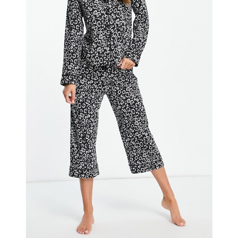 Miss Selfridge – Pyjama-Set mit Hemd und Hose mit Animal-Print 