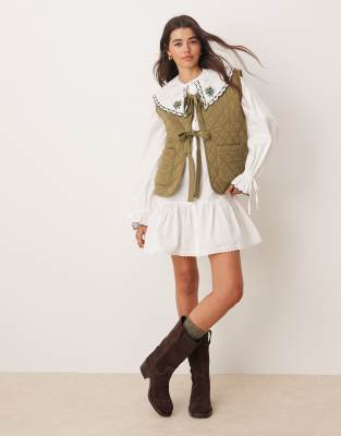 Miss Selfridge Quilted Vest With Ties In Green